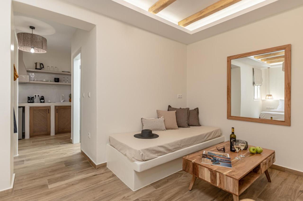 Heavenly Suites & Studios Naxos City Екстериор снимка