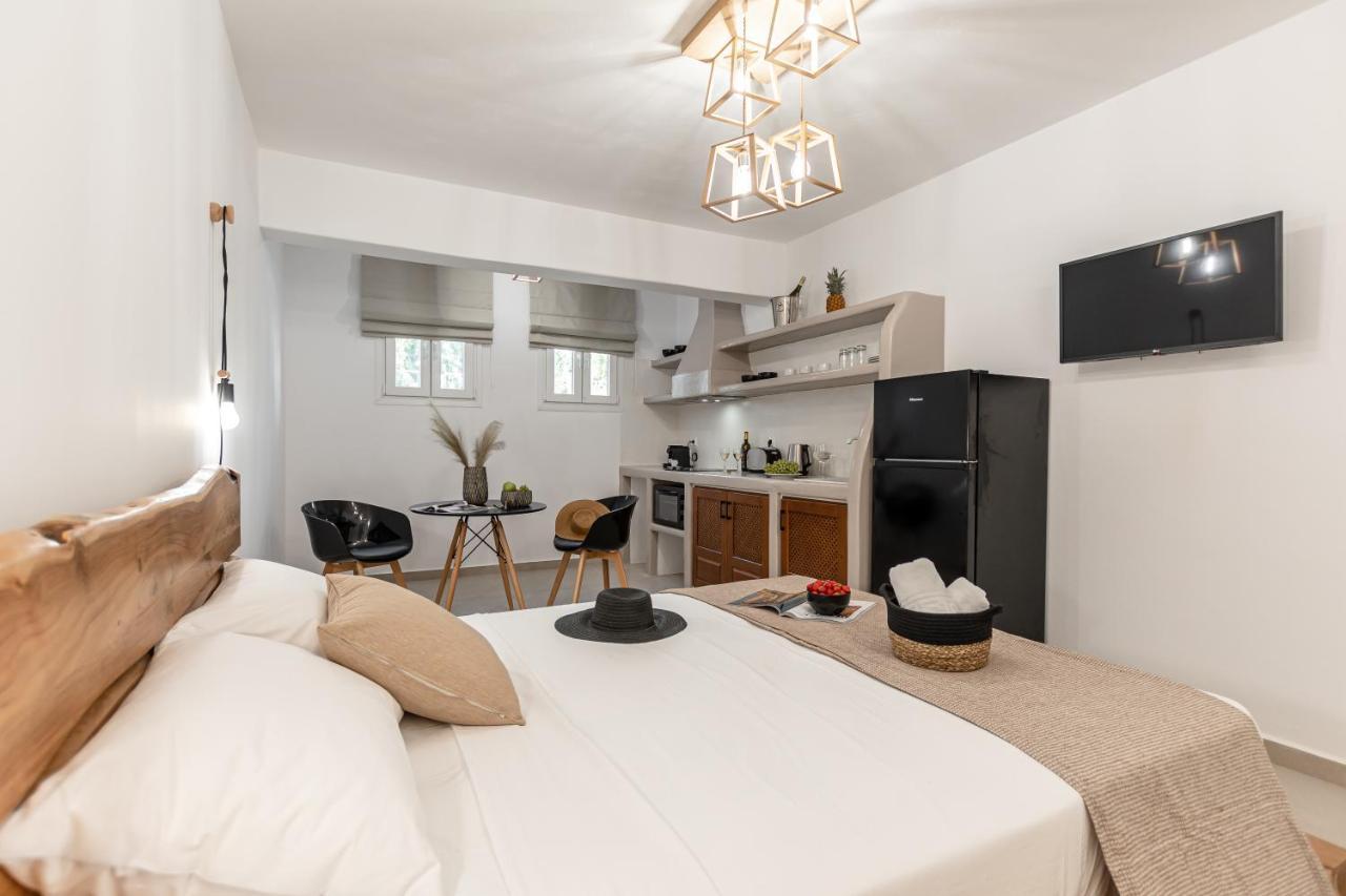 Heavenly Suites & Studios Naxos City Екстериор снимка