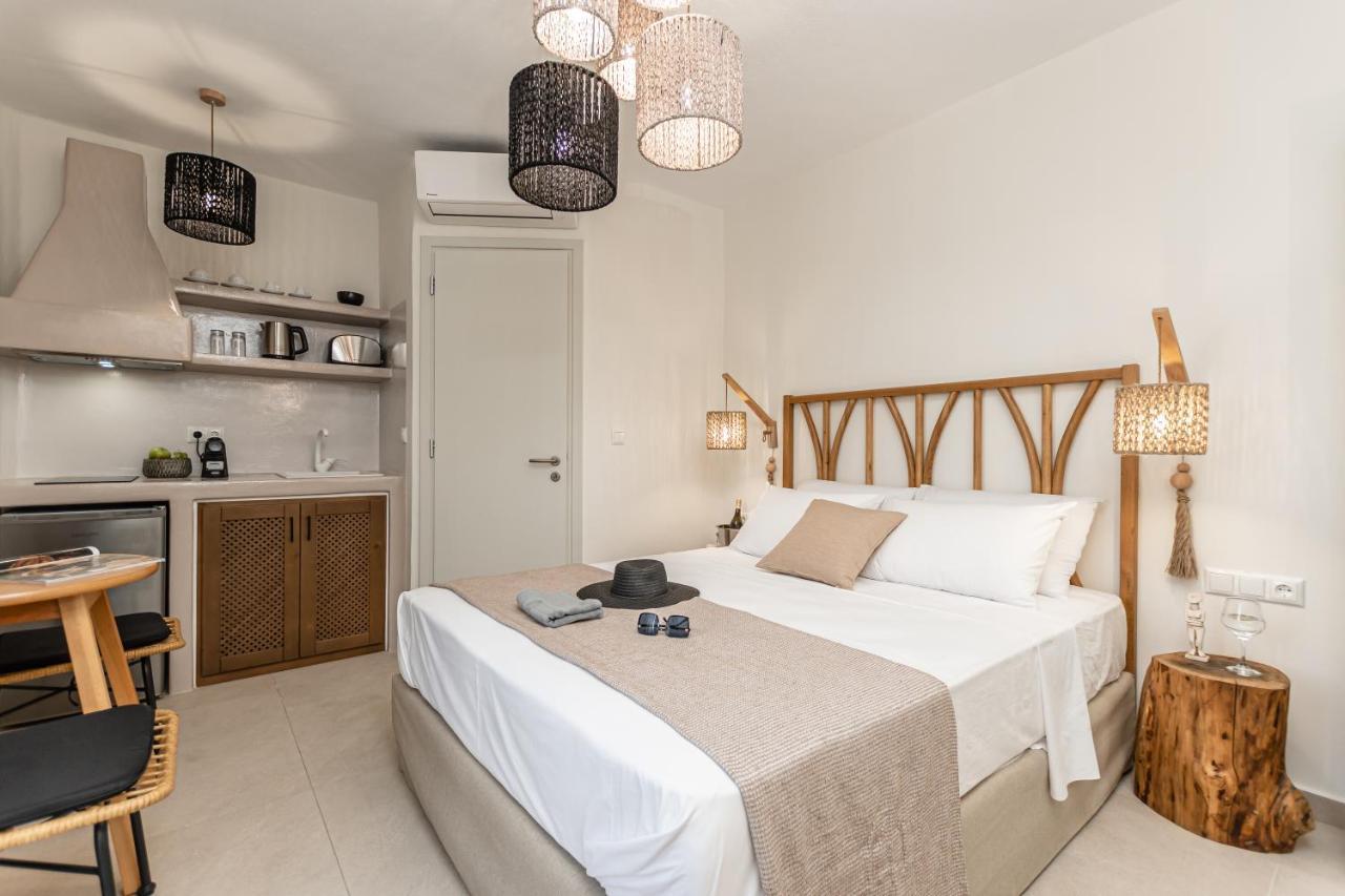 Heavenly Suites & Studios Naxos City Екстериор снимка