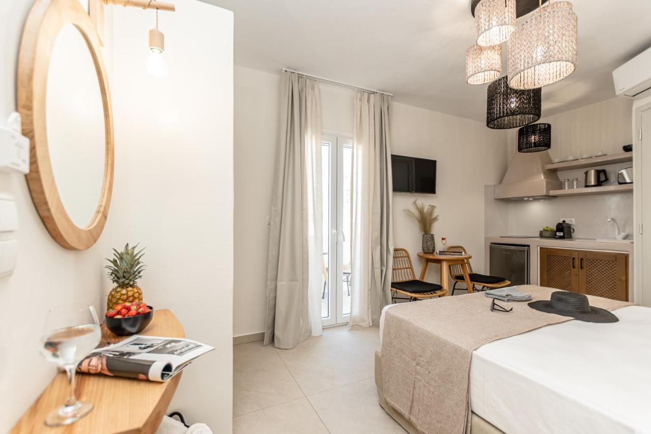 Heavenly Suites & Studios Naxos City Екстериор снимка