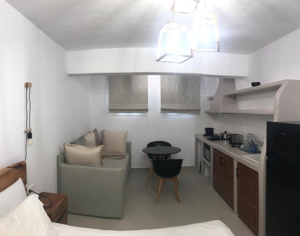 Heavenly Suites & Studios Naxos City Екстериор снимка