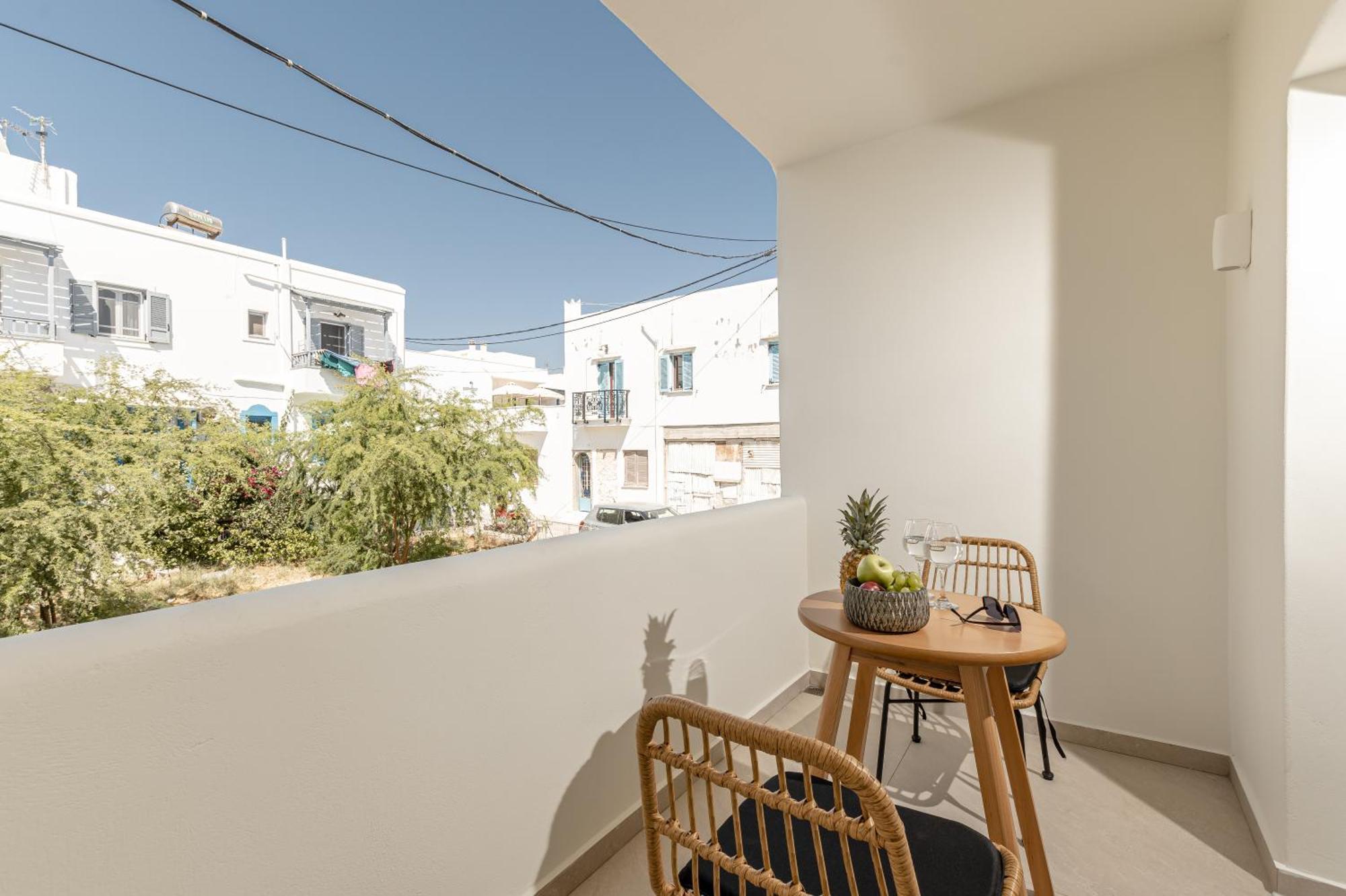 Heavenly Suites & Studios Naxos City Екстериор снимка