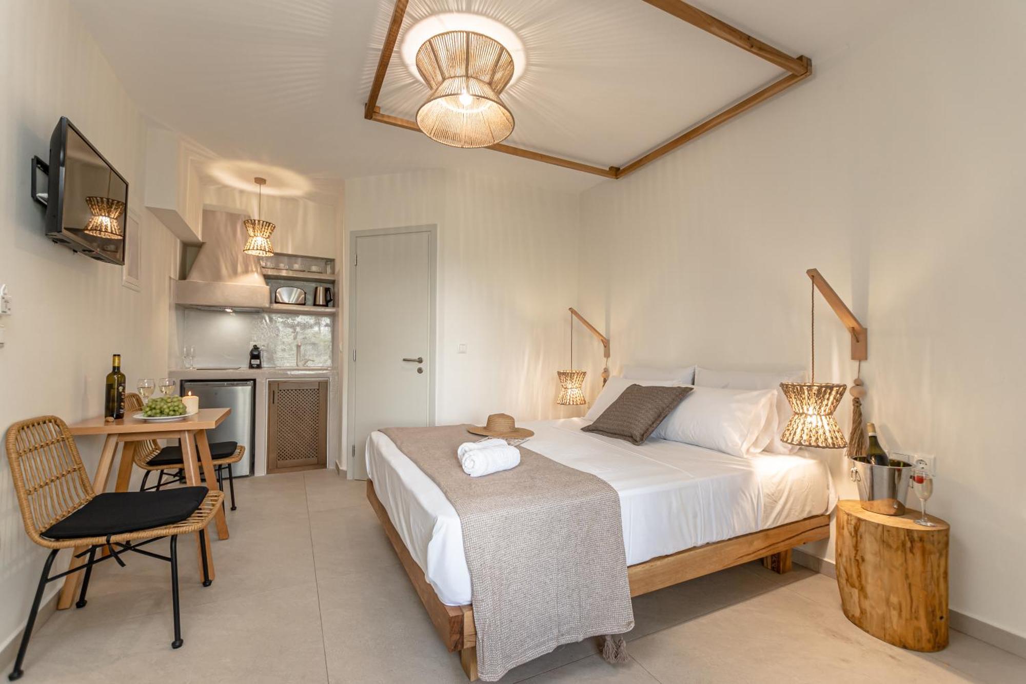 Heavenly Suites & Studios Naxos City Екстериор снимка