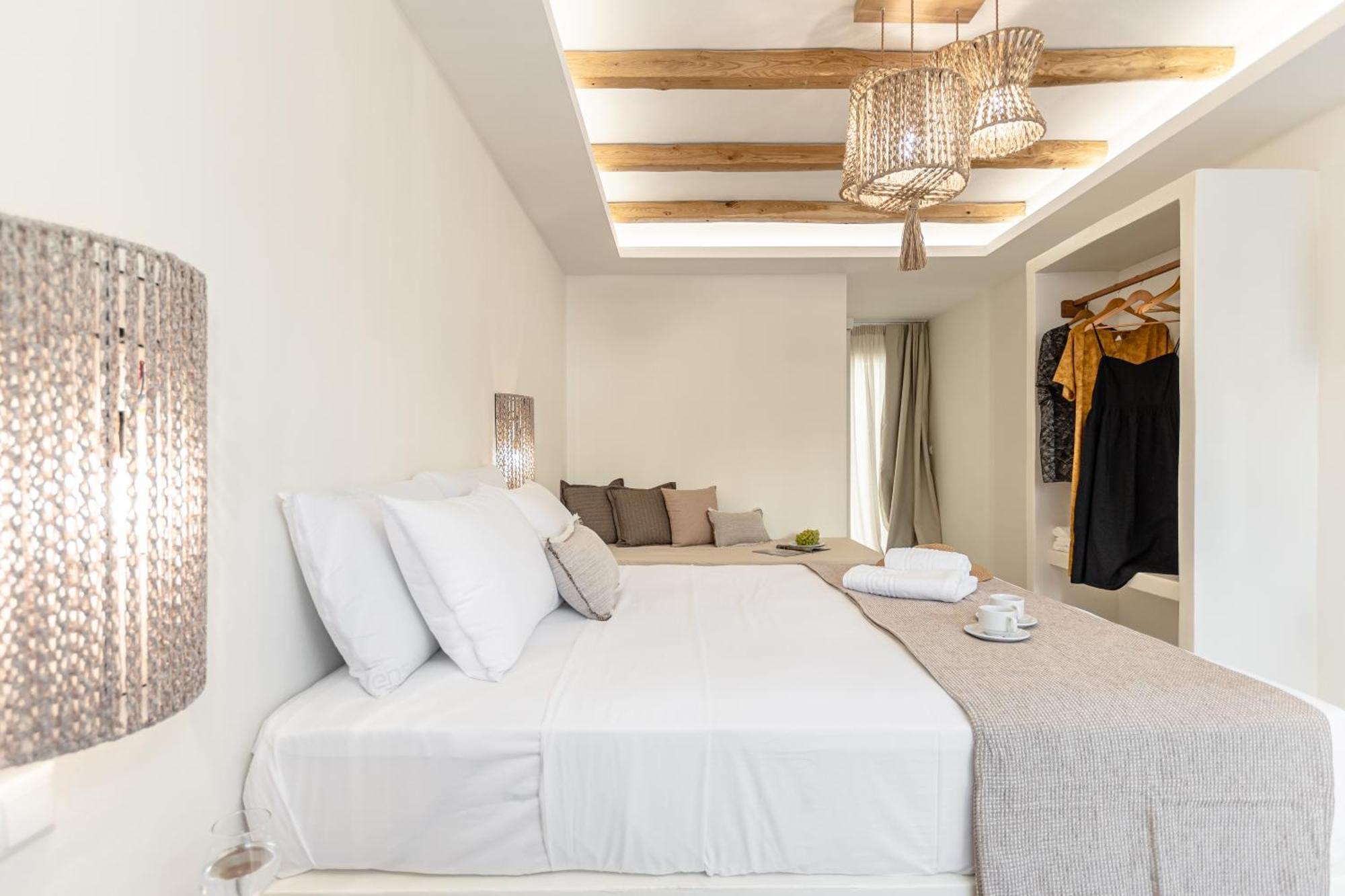 Heavenly Suites & Studios Naxos City Екстериор снимка