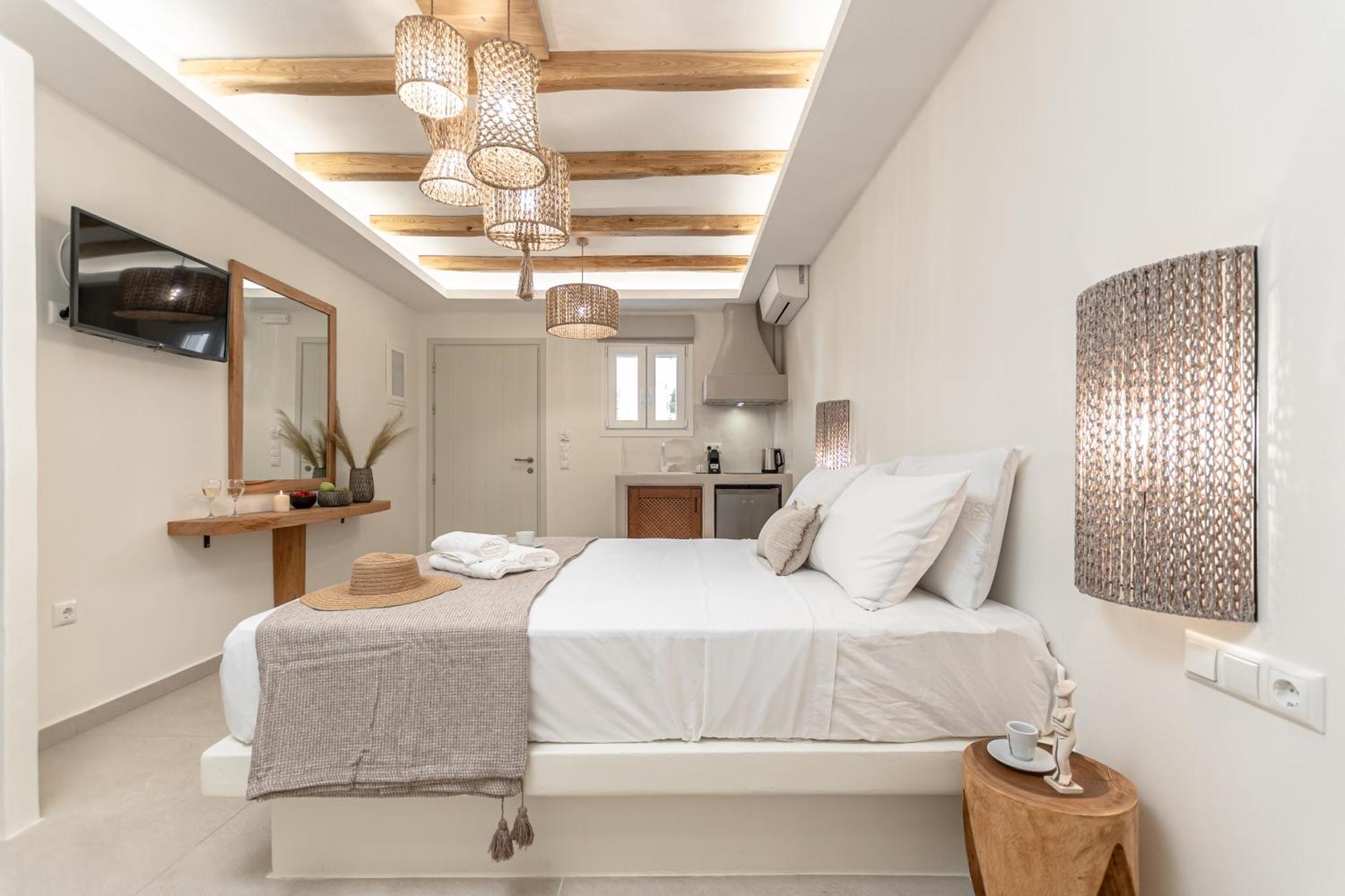 Heavenly Suites & Studios Naxos City Екстериор снимка