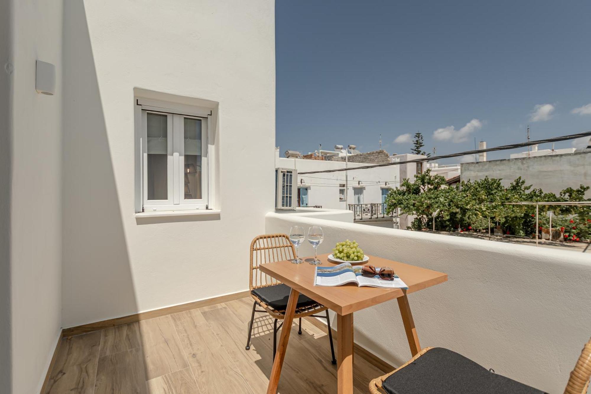 Heavenly Suites & Studios Naxos City Екстериор снимка
