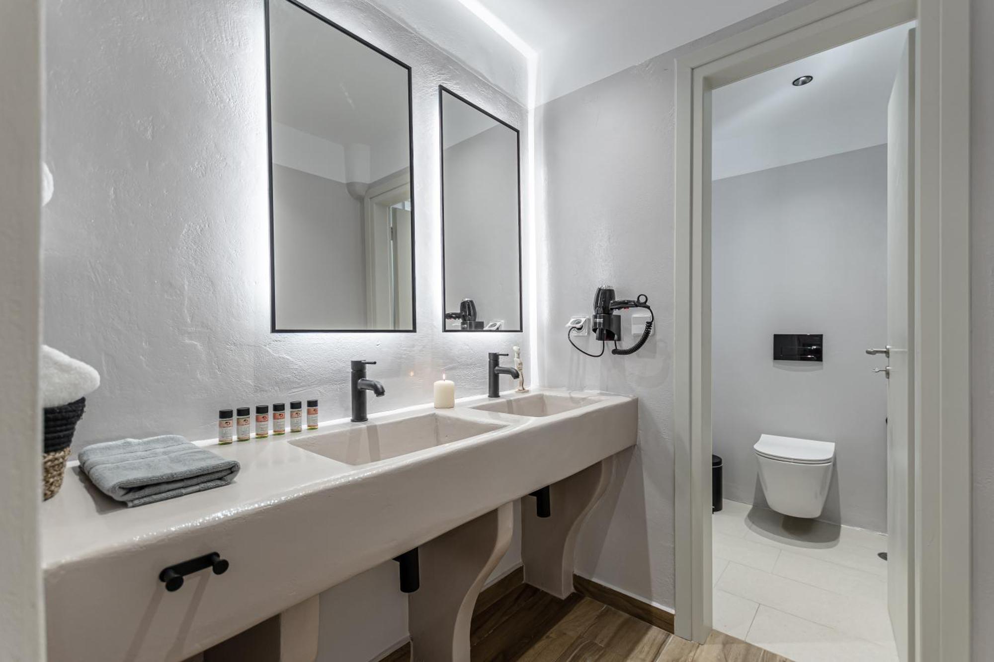 Heavenly Suites & Studios Naxos City Екстериор снимка